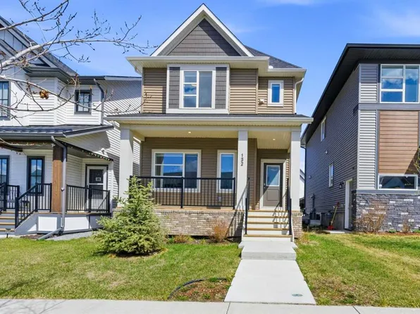132 W Highview Gate SE, Airdrie, AB T4A 3L6