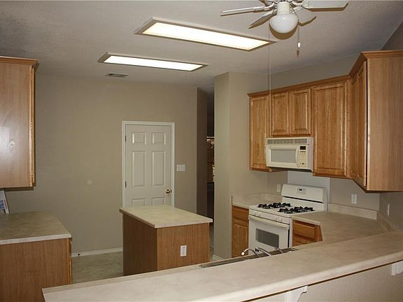 5th image of 3442 Yogi Berra Way