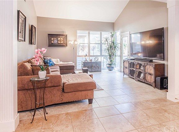 2nd image of 501 Chandler W