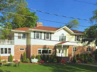 5 Shuman Cir, Newton, MA 02459