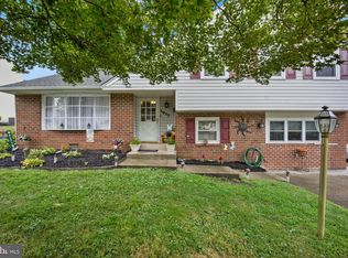 1017 Crozer Ln, Springfield, PA 19064