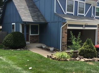10118 W 86th Ter, Overland Park, KS 66212