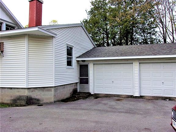5th image of 120 Grace Ave