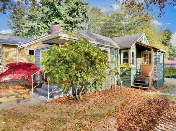 8702 18th Avenue NW, Seattle, WA 98117