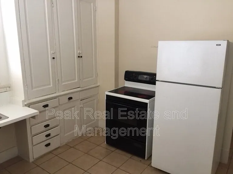 253 Eastern Ave SE — Photo 9