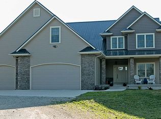 5600 23rd Ave, Vinton, IA 52349