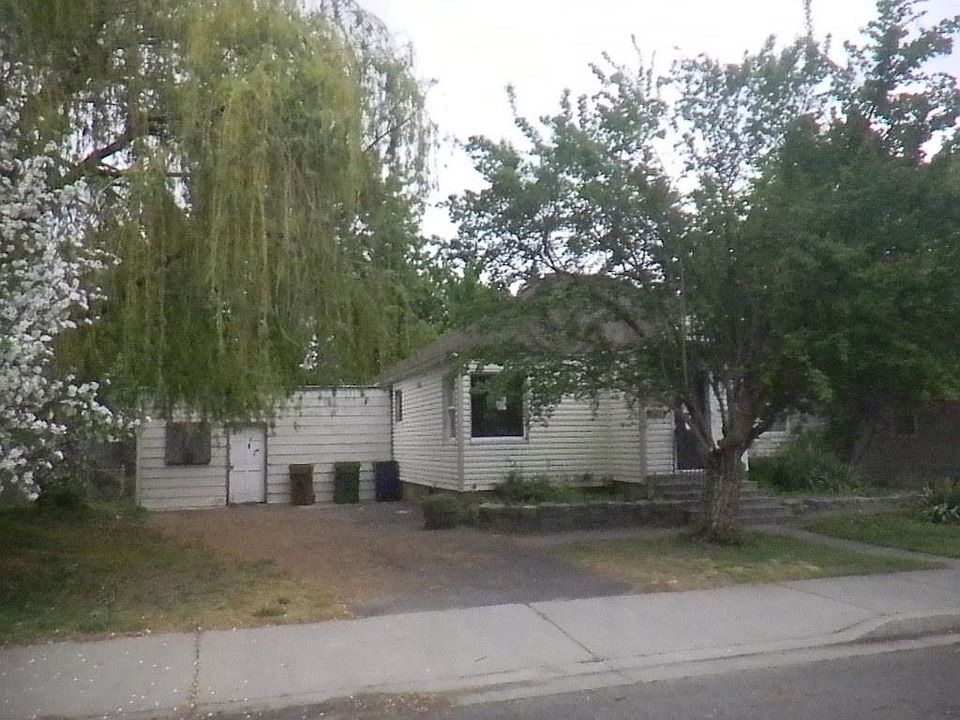 1st image of 3617 E 31st Ave