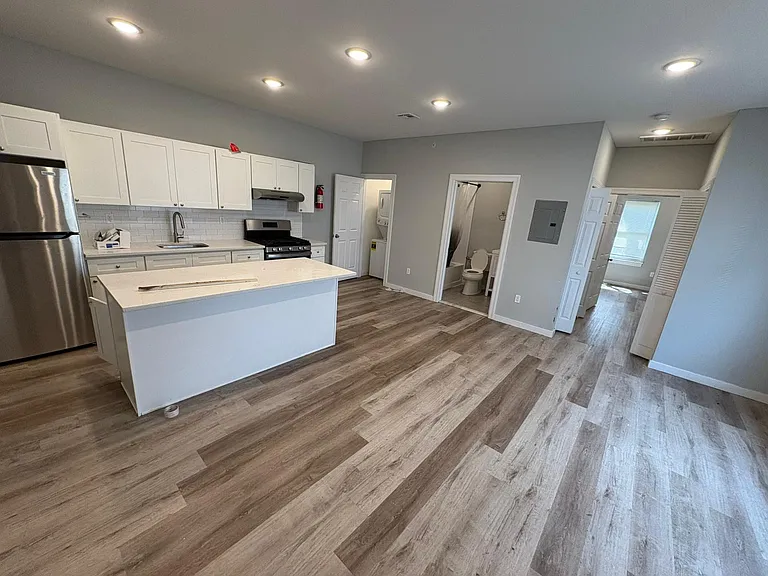 224 Rosa Parks Blvd #302 — Photo 3