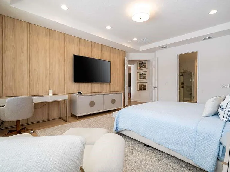 16870 Sanctuary Dr — Photo 54