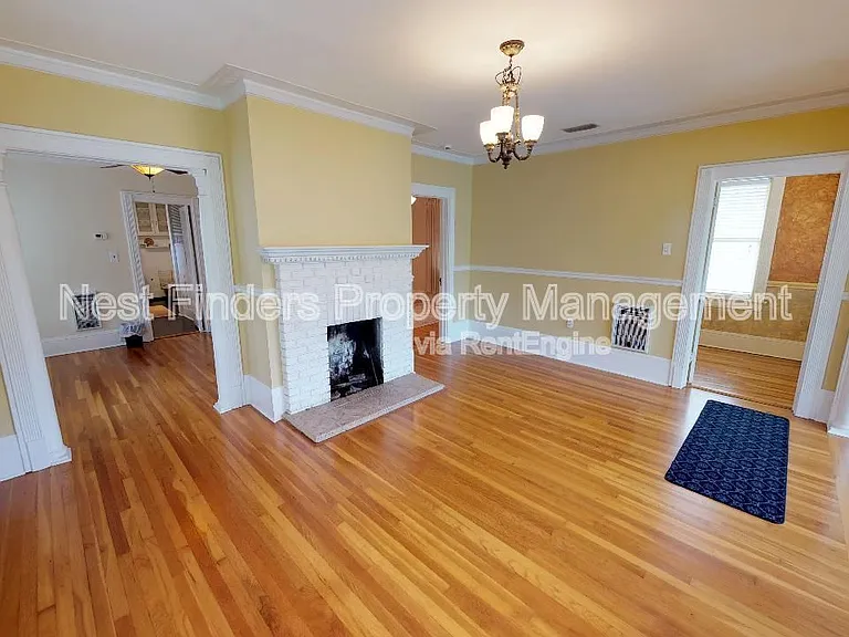 2044 Forbes St — Photo 6
