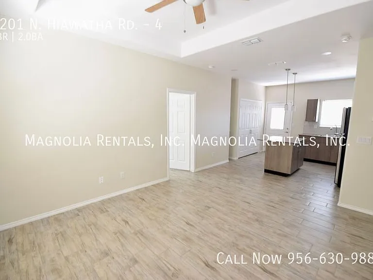 5201 N Hiawatha Dr #4 — Photo 4