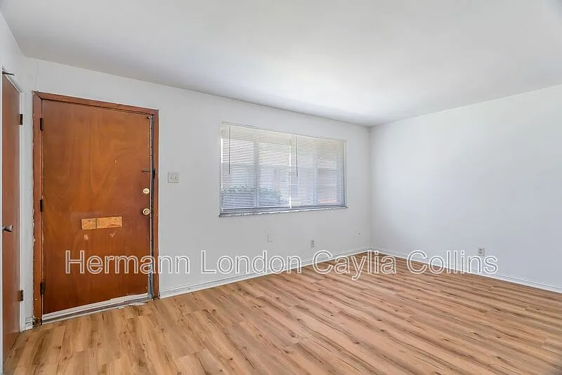 2 bed, 1.0 bath, 780 sqft, $1,125 — Photo 2