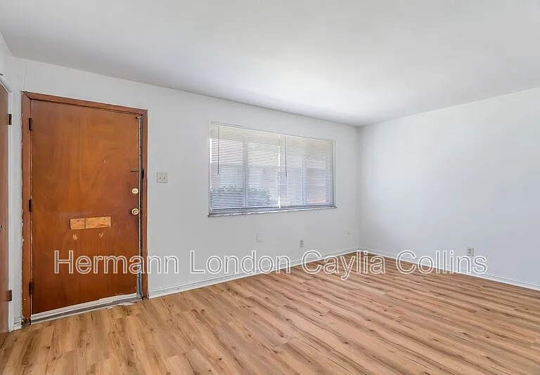 11276 Liana Ln #11276 LIANA LANE — Photo 2