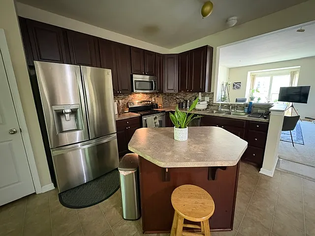 5250 Wyndholme Cir — Photo 4