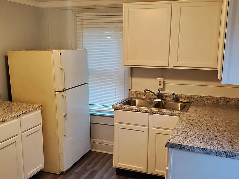 1826 Ford Ave #1 — Photo 1