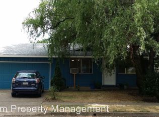 609 SE Maple St, Dundee, OR 97115