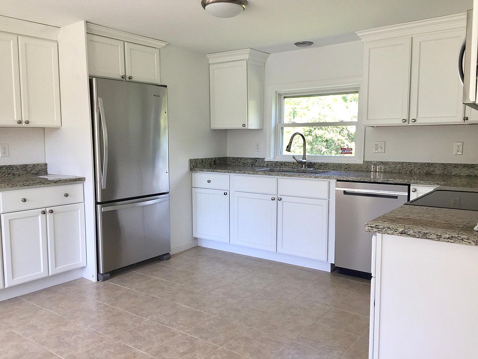 Large updated kitchen