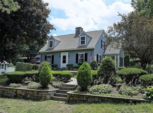 72 Dean St, Cranston, RI 02920