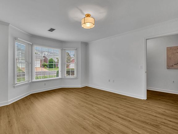 5th image of 265 Cana Cir