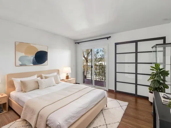2330 Hosp Way Unit 204, Carlsbad, CA 92008