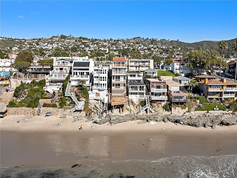 1045 Gaviota Dr #B — Photo 42