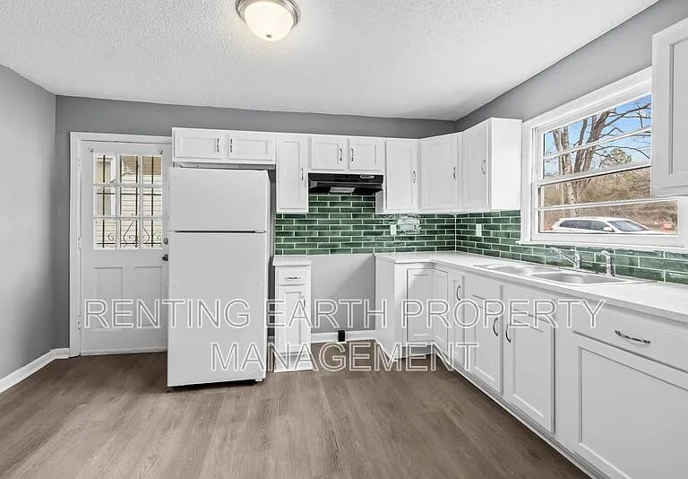 7216 Paris Ave — Photo 14