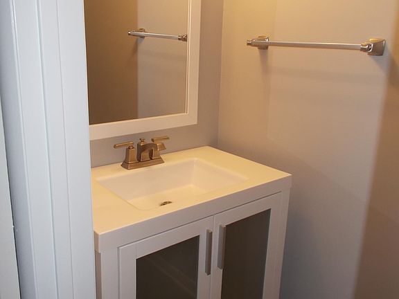 3rd image of 29595 Dutchmans Ln APT 805