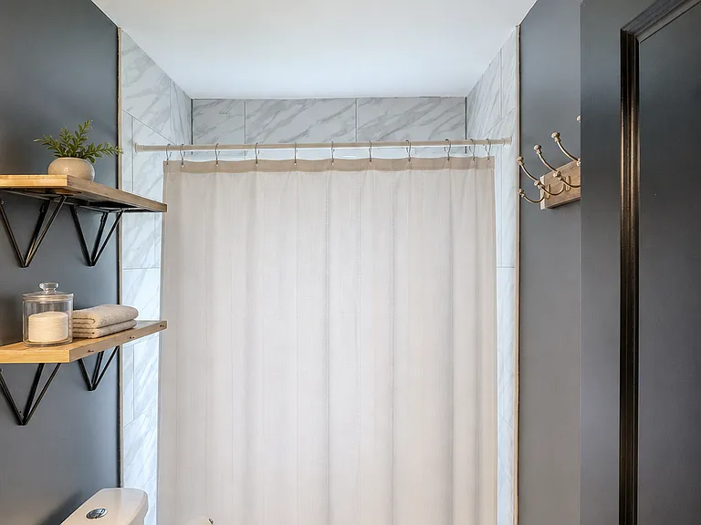 1328 McLean Ave — Photo 9