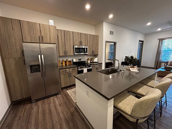 2nd image of 2031 Synergy Ln #1423