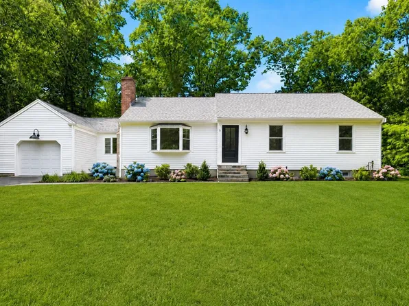 5 Candlewood Drive, Sandwich, MA 02563