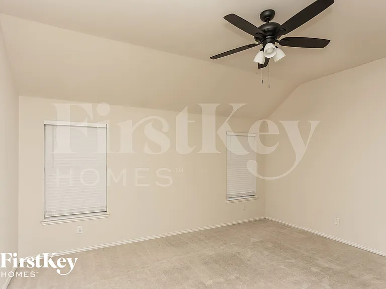 3213 Bloomfield Trl — Photo 10