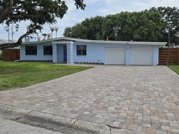 550 Capri Rd, Cocoa Beach, FL 32931