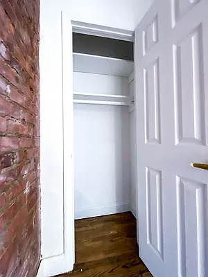 Rented by Voro New York | media 81