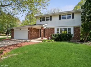 86 Brookside Dr, Elgin, IL 60123