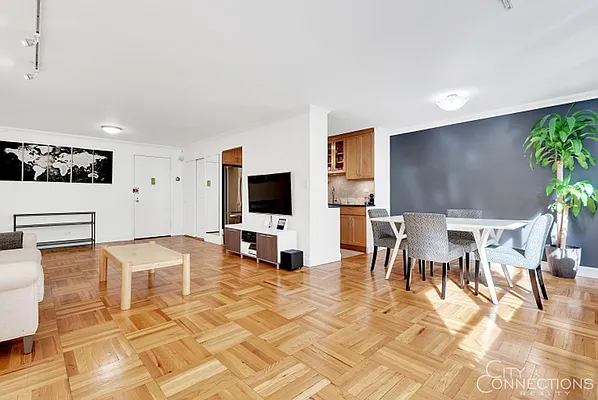 Sold by City Connections Realty | media 12