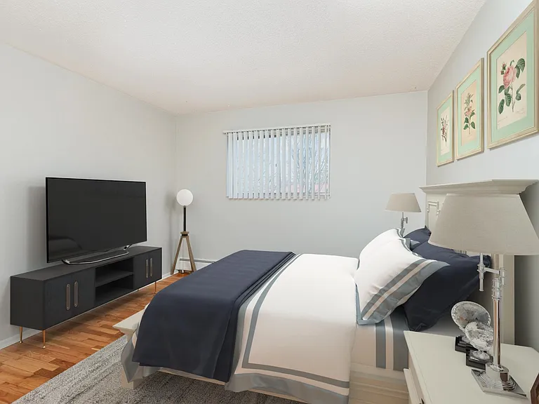 The Heights Apartments — Photo 10