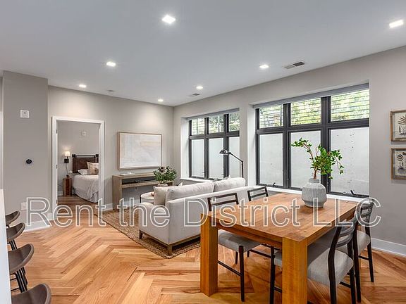 5th image of 1345 K St SE Unit T-01