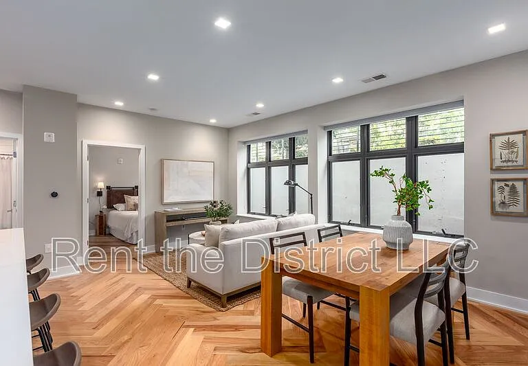 1345 K St SE #T-01 — Photo 6