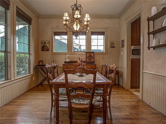 2nd image of 4071 Bunting Ave