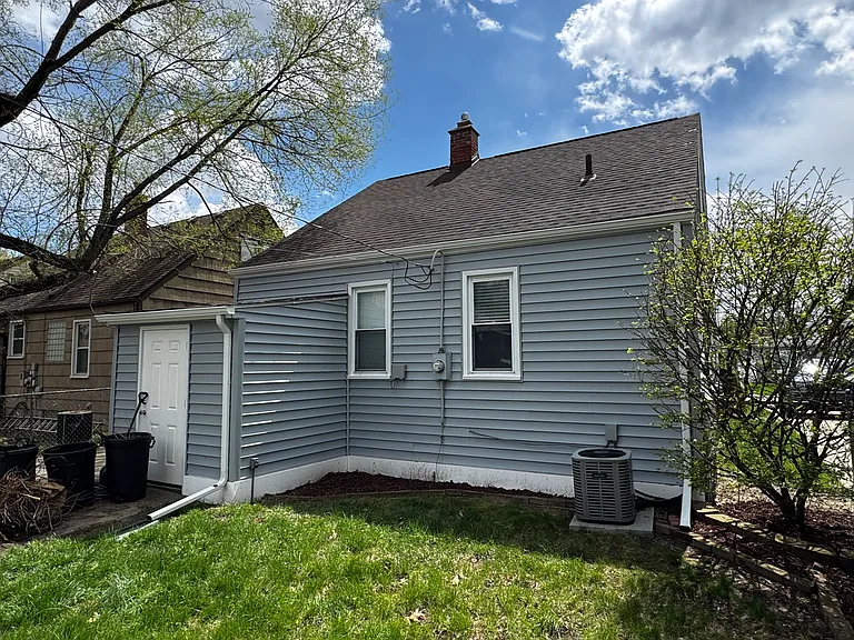 241 Devillen Ave — Photo 4