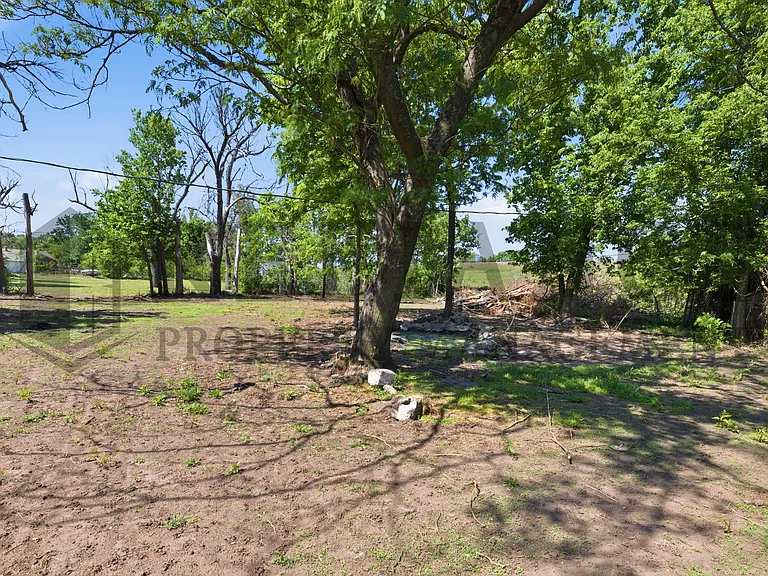 4853 S Madison Ave — Photo 11