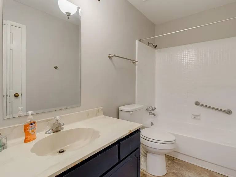 126 Jefferson Pl — Photo 10