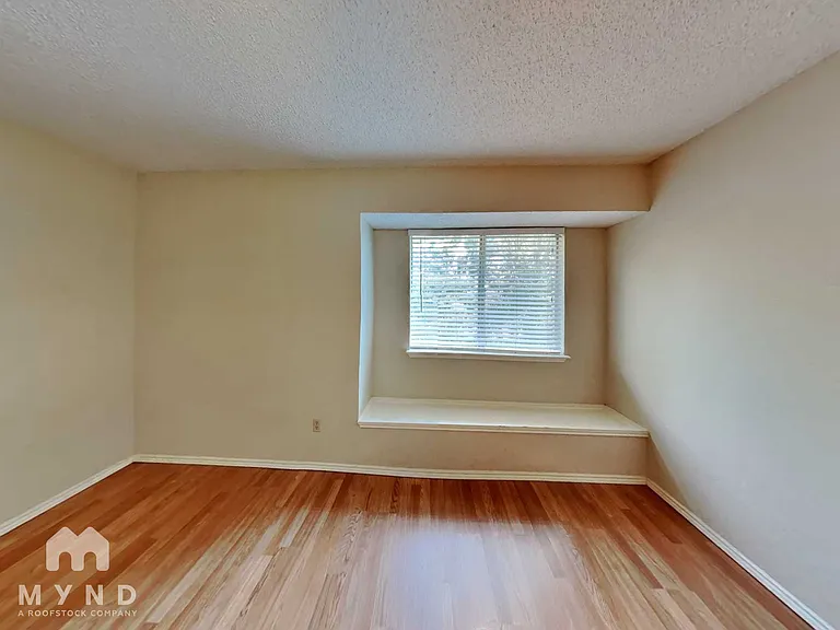 3205 Meadowview Dr — Photo 18