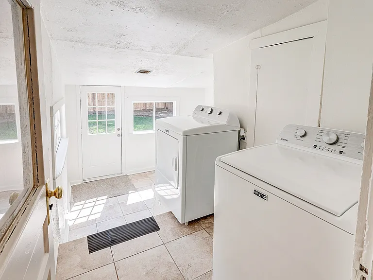 3366 S Washington St — Photo 14