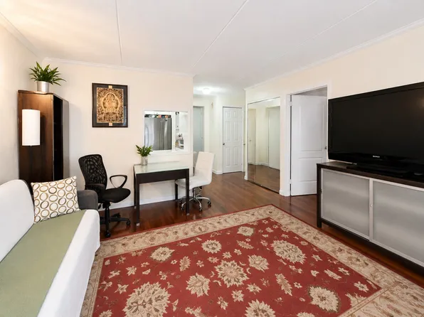 300 Rector Pl APT 3A, New York, NY 10280