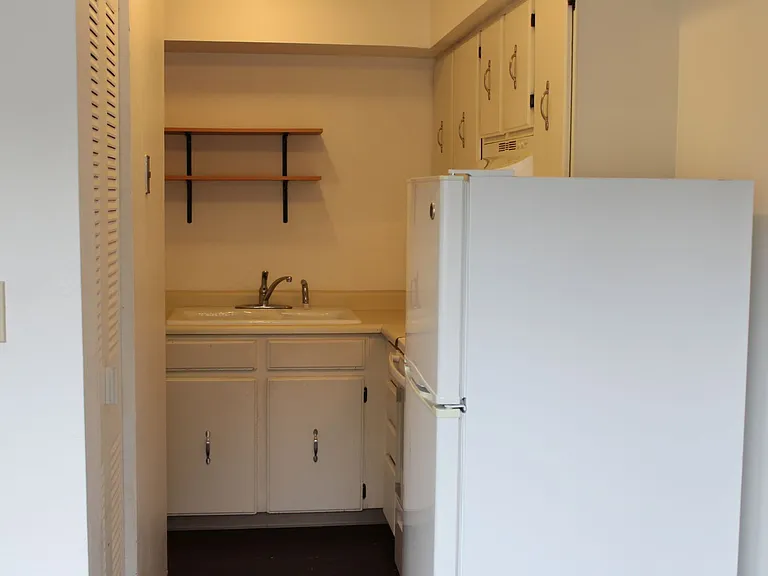 1705 Heatheridge Rd #D103 — Photo 5