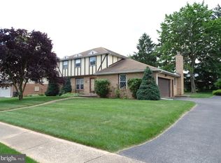 1980 Niagara Ln, York, PA 17408