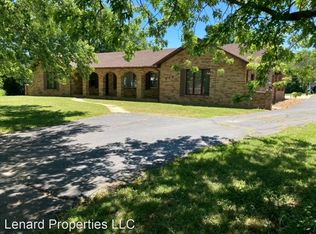 418 W Broadway St, Bolivar, MO 65613