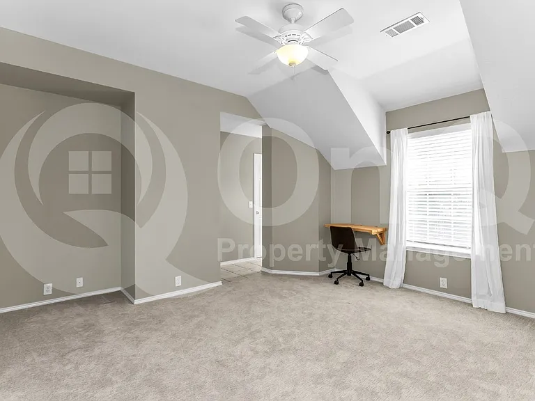 11281 Balcones Dr — Photo 40