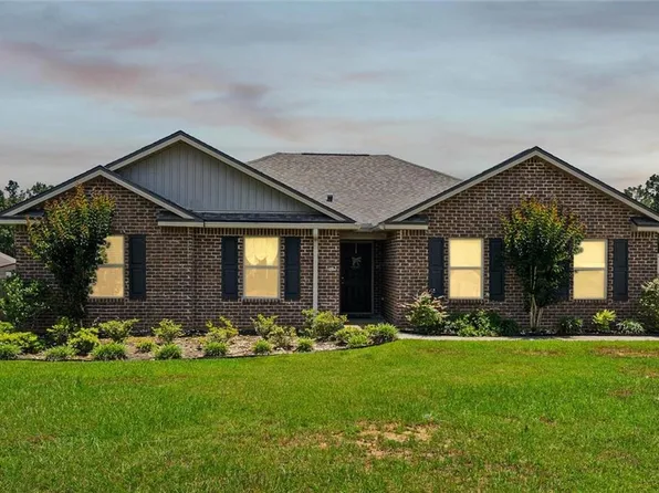8405 Calgary Dr, Mobile, AL 36695